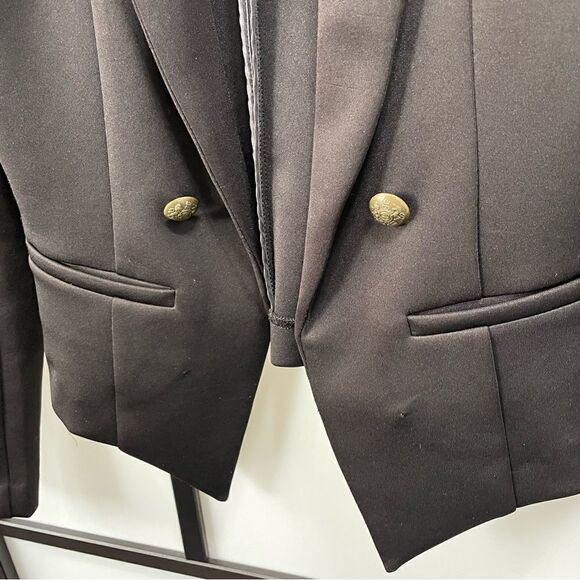 [S] Forever 21 Women’s Structured Black Blazer with Decorative Gold Buttons - Picture 4 of 15